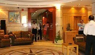 Semiramis Hotel Dubai Buitenkant foto